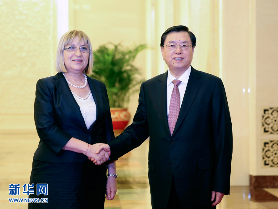 　　6月27日，全国人大常委会委员长张德江在北京人民大会堂与保加利亚议长察切娃举行会谈。新华社记者 丁林 摄