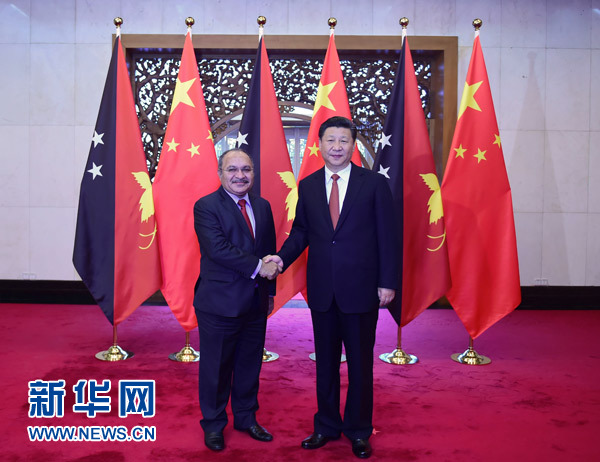  7月7日，国家主席习近平在北京钓鱼台国宾馆会见巴布亚新几内亚总理奥尼尔。 新华社记者 张铎 摄