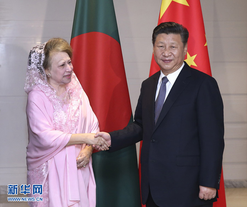 10月14日，国家主席习近平在达卡会见孟加拉国民族主义党主席卡莉达·齐亚。