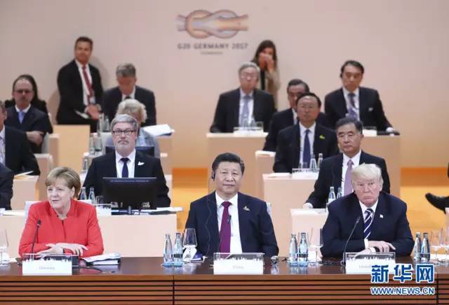 2017年7月7日 习近平出席二十国集团领导人第十二次峰会并发表题为《坚持开放包容　推动联动增长》的重要讲话。
