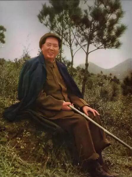 1954年，毛主席在杭州。