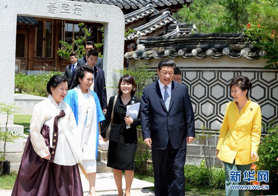 7月4日，国家主席习近平在首尔再次会见韩国总统朴槿惠。新华社记者饶爱民 摄