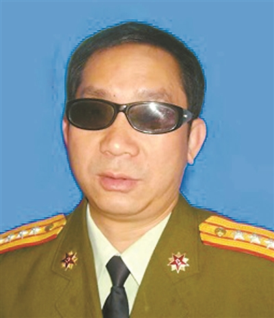 "战斗英雄"史光柱:钢铁战士 英雄诗人