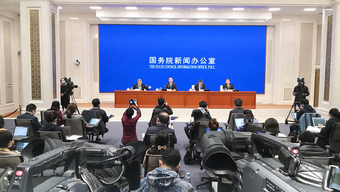 【有创呼吸机】工业和信息化部：国内企业累计供应呼吸机2.7万台 有力保障疫情防控