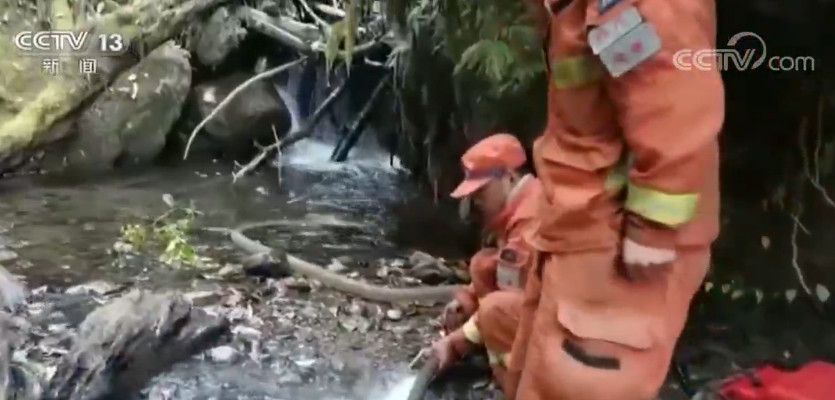 [四川凉山]四川凉山木里森林火灾 清理残存烟点 北线进入守看阶段