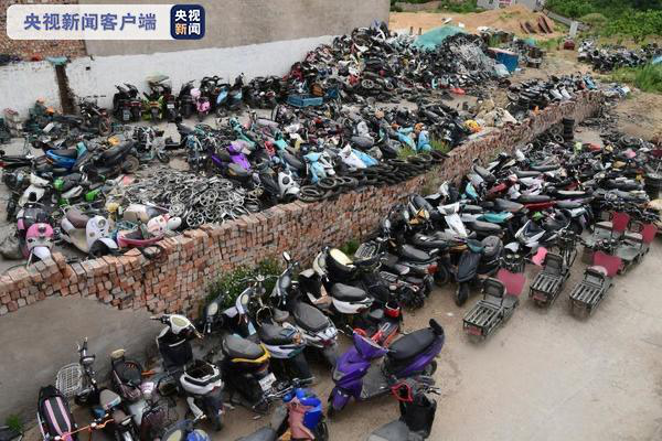 仝卓【8点见】仝卓涉嫌高考舞弊调查进展如何？当地教育部门“一问三不知”