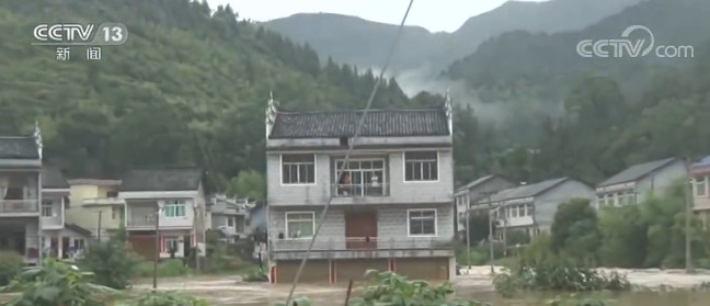 重庆秀山|重庆秀山：暴雨引发洪水 3名被困居民获救
