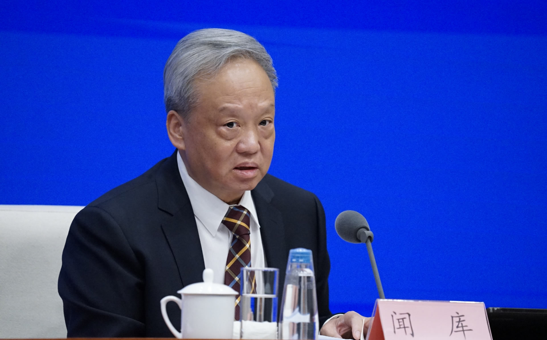 5G发展|5G发展带动集成电路发展 上半年我国生产集成电路1000多亿块