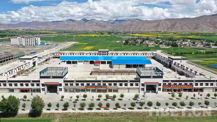 西藏金塔建设集团有限公司在日喀则市江孜县修建的金塔东部综合市场 图片由西藏金塔建设集团有限公司提供