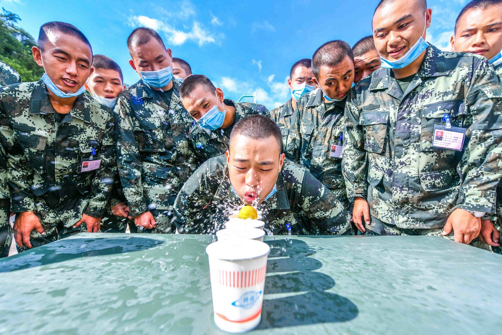 热闹纷呈|热闹纷呈迎佳节，新兵在军营的那些第一次