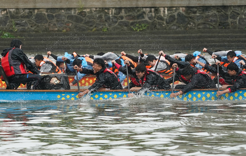 2021年江苏省龙舟精英赛（南京站）暨第四届秦淮河龙舟竞渡大赛举行。