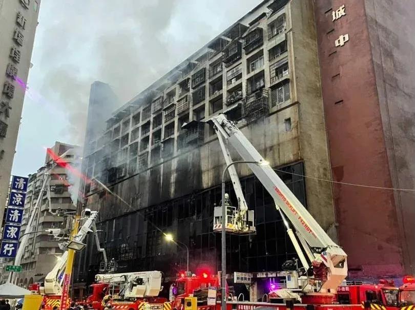 台湾高雄“城中城”大楼火灾遇难大陆配偶遗体被家属认领
