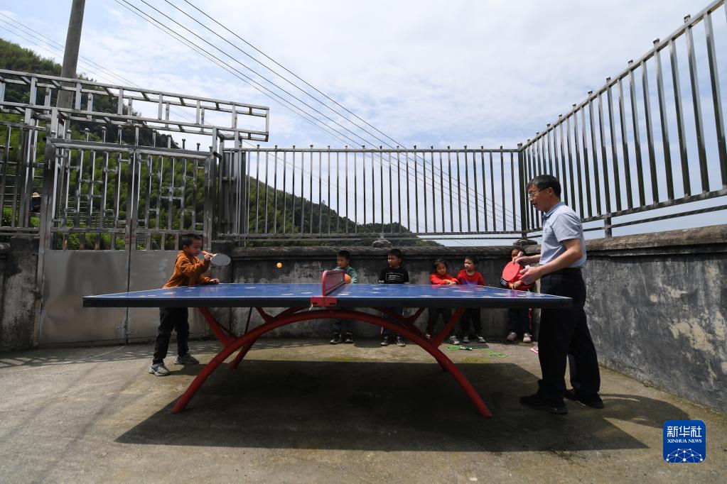 赵洪：9校·41年·60岁 图2