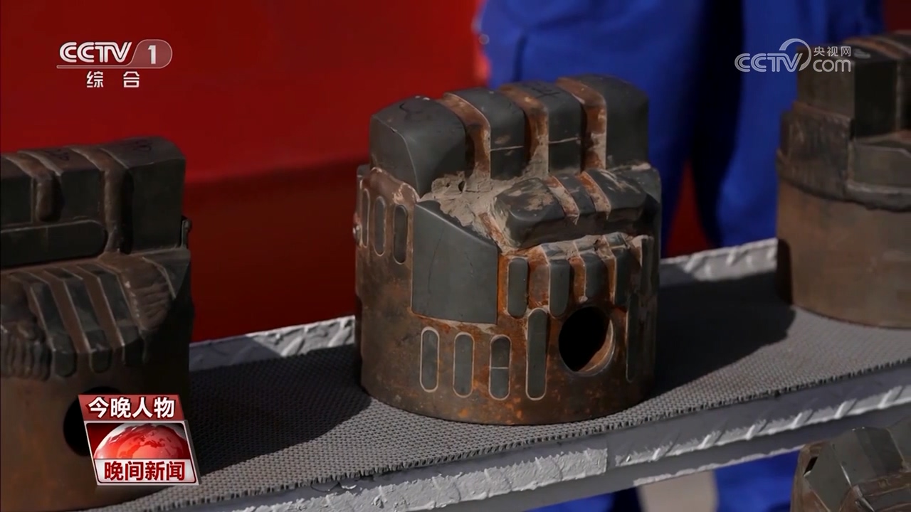 【新闻特写】接续奋斗的三代“穿越者” 图3