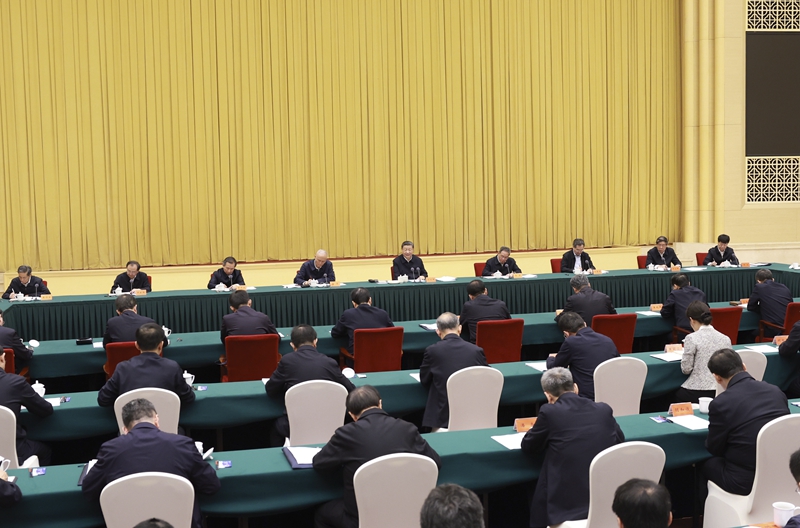 4月23日下午，中共中央总书记、国家主席、中央军委主席习近平在重庆主持召开新时代推动西部大开发座谈会并发表重要讲话。