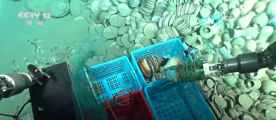 九游手机娱乐：挺进万米深渊 用“大国重器”解锁中国深度(图2)