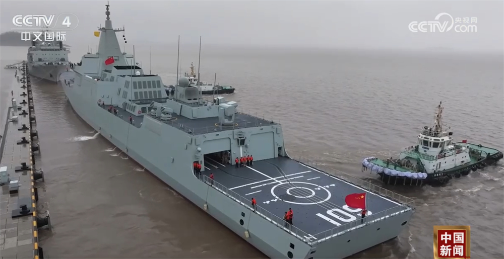 万吨大驱添“新锐” 实训亮剑展锋芒 锻造远海防卫尖刀力量(图1)