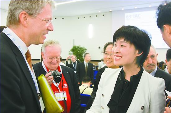 刘洋那不勒斯英语演讲:我期待下一次太空之旅