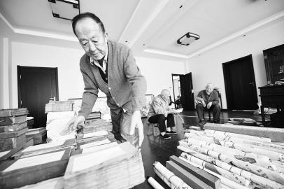 杨巨奎老先生原是太谷中药厂厂长