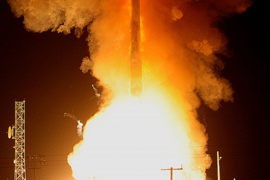 美网站盘点世界十大射程最远洲际导弹 东风-5