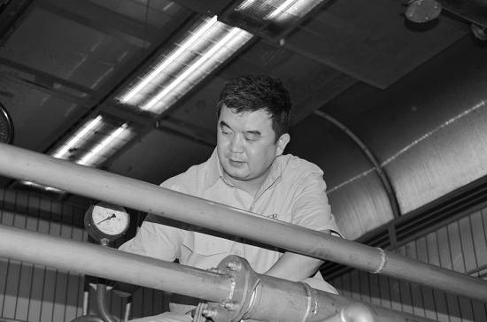 纪任山:一头扎进煤堆里