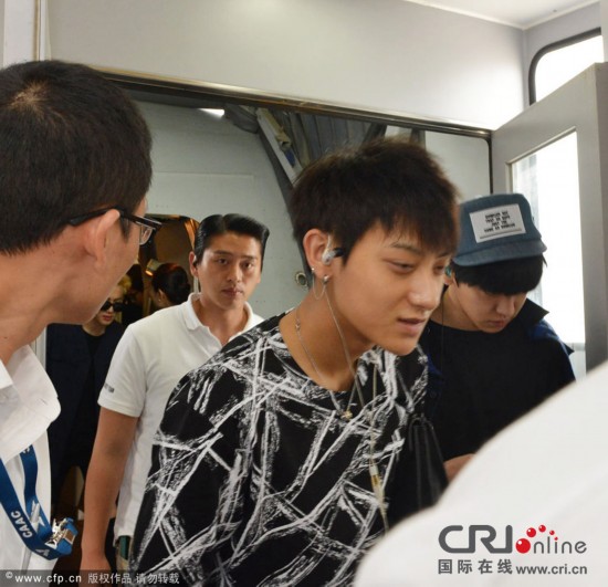 EXO打人现场直击更多细节曝光 曾多次殴打歌