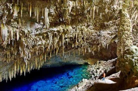 keajaiban dunia blue lake cave