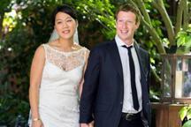 Facebook CEO weds longtime girlfriend