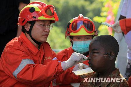 15&nbsp;members&nbsp;of&nbsp;China's&nbsp;international&nbsp;rescue&nbsp;team&nbsp;are&nbsp;offering&nbsp;treatment&nbsp;to&nbsp;the&nbsp;injured.&nbsp;But&nbsp;as&nbsp;a&nbsp;result&nbsp;of&nbsp;around&nbsp;the&nbsp;clock&nbsp;efforts,&nbsp;doctors&nbsp;are&nbsp;worried&nbsp;they&nbsp;will&nbsp;not&nbsp;have&nbsp;enough&nbsp;medicine.