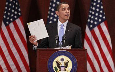 U.S.&nbsp;President&nbsp;Barack&nbsp;Obama&nbsp;reads&nbsp;letters&nbsp;that&nbsp;he&nbsp;has&nbsp;received&nbsp;during&nbsp;his&nbsp;visit&nbsp;to&nbsp;Capitol&nbsp;Hill&nbsp;to&nbsp;meet&nbsp;with&nbsp;House&nbsp;Democrats&nbsp;in&nbsp;Washington,&nbsp;Saturday,&nbsp;March&nbsp;20,&nbsp;2010.&nbsp;(AP&nbsp;Photo/Pablo&nbsp;Martinez&nbsp;Monsivais)