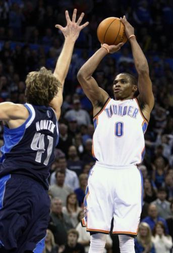Durant beats buzzer, Thunder beat Mavs 104-1