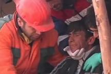 Turkey quake: Rescuers race to find survivors