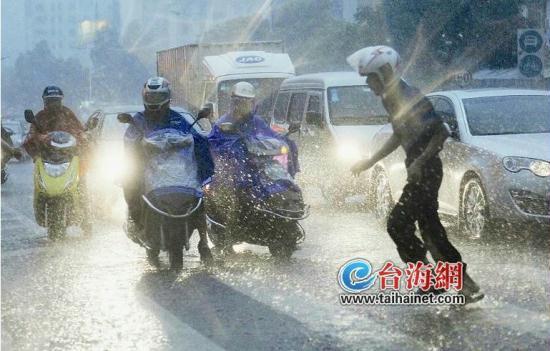 Heavy rainfall has hit several major cities and provinces in Southern China. The weather has caused flooding and severe weather warnings in the Guangxi Zhuang Autonomous Region. And it looks set to continue for the next couple days.