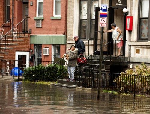 US begins to recover from superstorm Sandy C