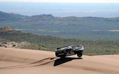 Sands&nbsp;of&nbsp;time:&nbsp;the&nbsp;2010&nbsp;rally&nbsp;begins&nbsp;in&nbsp;Buenos&nbsp;Aires&nbsp;on&nbsp;Jan&nbsp;1&nbsp;Photo:&nbsp;GETTY&nbsp;IMAGES