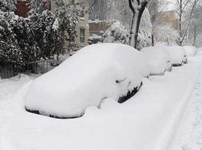 Tens&nbsp;of&nbsp;thousands&nbsp;of&nbsp;people&nbsp;are&nbsp;without&nbsp;power&nbsp;across&nbsp;the&nbsp;eastern&nbsp;United&nbsp;States&nbsp;after&nbsp;heavy&nbsp;snow&nbsp;caused&nbsp;widespread&nbsp;disruption.