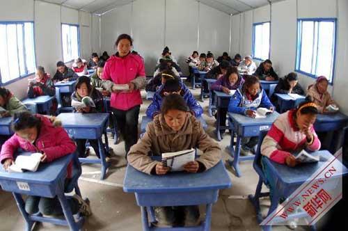 Local&nbsp;primary&nbsp;school&nbsp;is&nbsp;the&nbsp;first&nbsp;to&nbsp;resume&nbsp;classes&nbsp;at&nbsp;a&nbsp;make-shift&nbsp;building&nbsp;erected&nbsp;in&nbsp;just&nbsp;one&nbsp;day.&nbsp;
