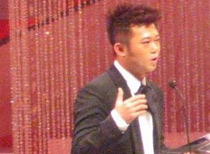 蔡康永与造型师李东田撞衫
