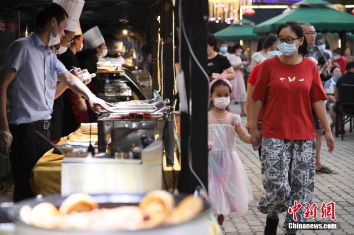 中国新闻网|买买买不再迷恋大牌？恭喜你，进入第四消费时代