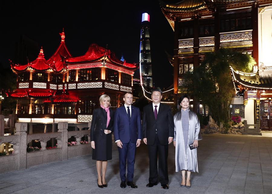 Chinese President Xi Jinping and his wife Peng Liyuan meet with French President Emmanuel Macron and his wife Brigitte Macron at the Yuyuan Garden in Shanghai, east China, Nov. 5, 2019. (Xinhua/Liu Bin)