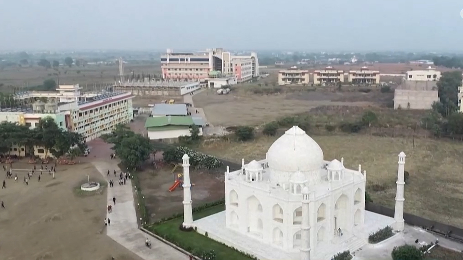 印度男子花130万人民币为妻子造出泰姬陵