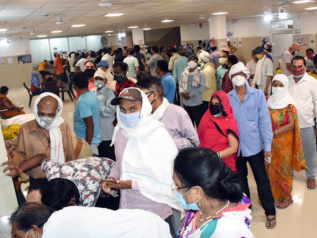 印度新增新冠肺炎确诊病例80834例 累计确诊超2943万例