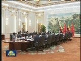李克强会见津巴布韦总统