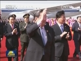 俞正声率中央代表团飞抵乌鲁木齐出席新疆维吾尔自治区成立60周年庆祝活动