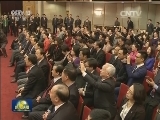 张德江看望参加人大会议报道的新闻工作者