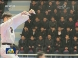 韩国艺术团在平壤举行演出