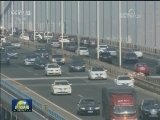 清明假期最后一天 迎返程客流高峰