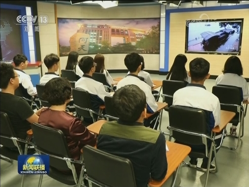 感悟伟大历程 奋进新时代——大型文献专题片《我们走在大路上》引起热烈反响
