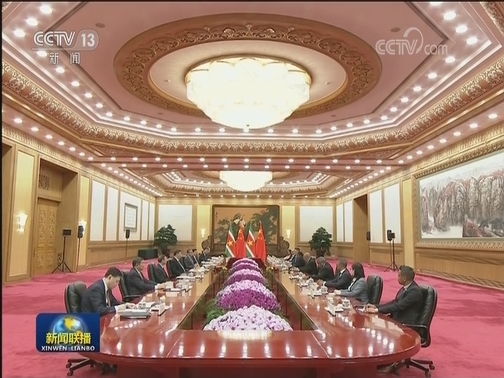 习近平同苏里南总统会谈