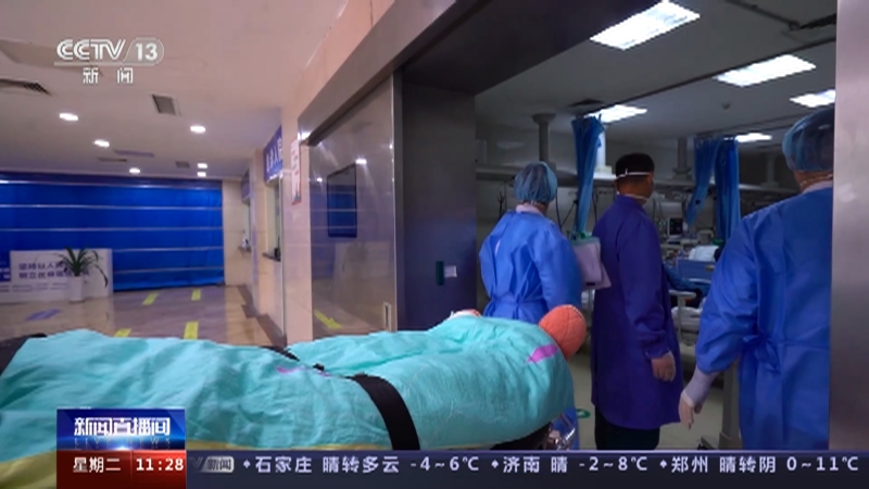 [新闻直播间]重庆医科大学附属第一医院急诊科蹲点纪实 全院力量支持急诊 保障急危重症患者救治